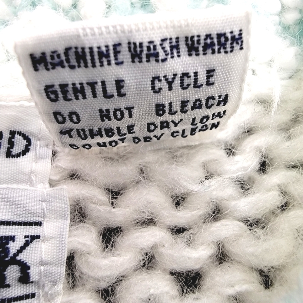 Hand Knit Grant Park Women's Small Acrylic Pastel Triangular Pattern RN# 67720 - Picture 10 of 12
